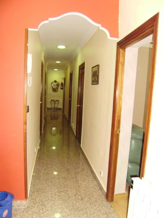 Hostal Miguel Angel Madrid Bagian luar foto