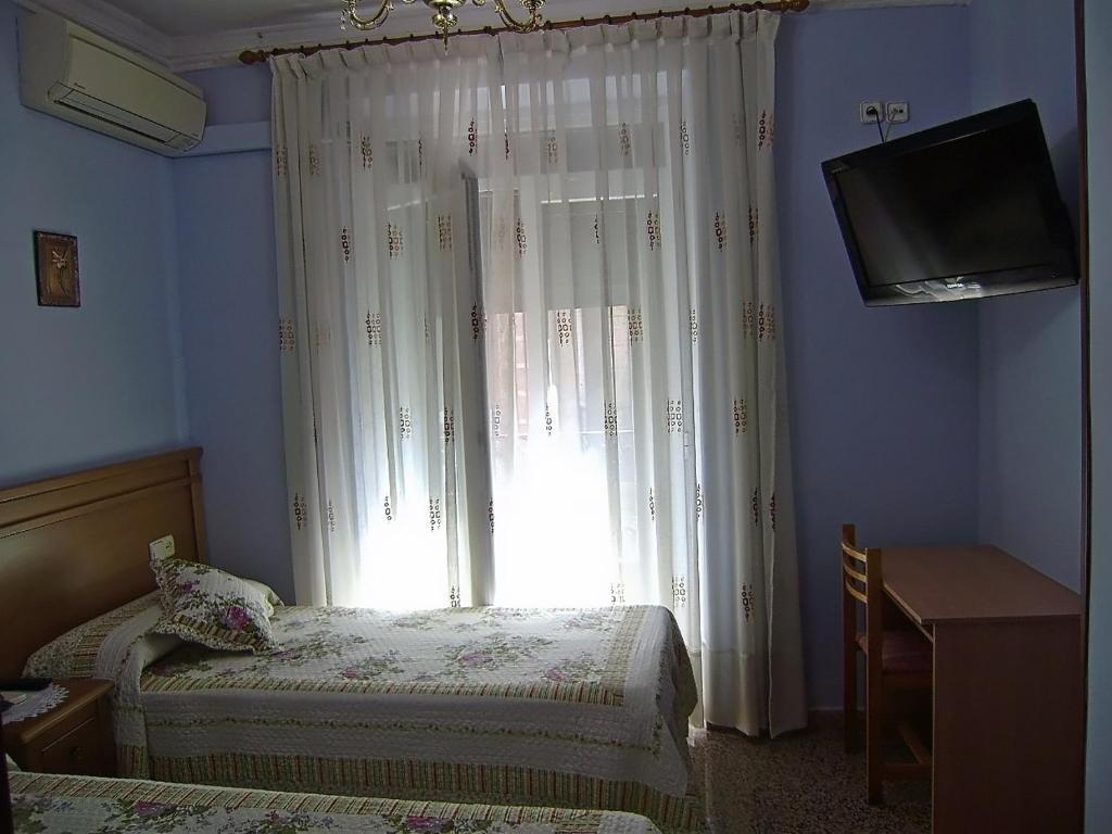Hostal Miguel Angel Madrid Ruang foto