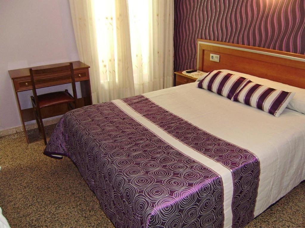 Hostal Miguel Angel Madrid Ruang foto